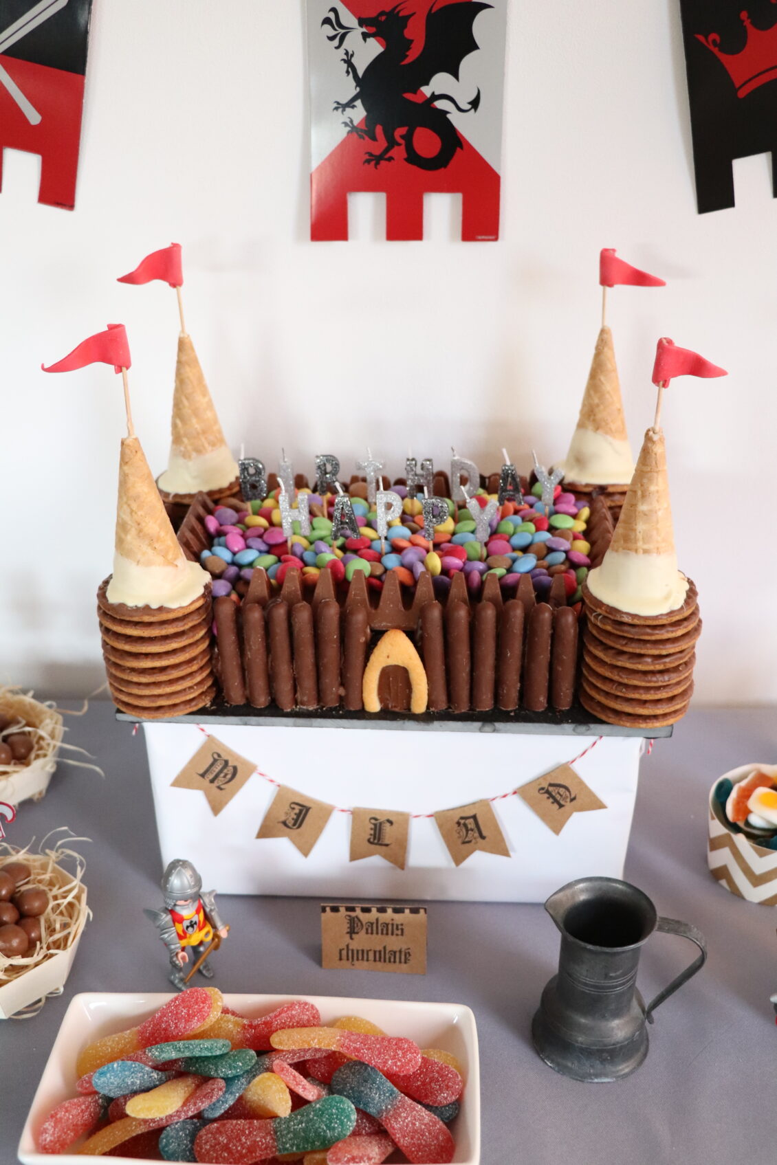 Gâteau au chocolat en forme de château