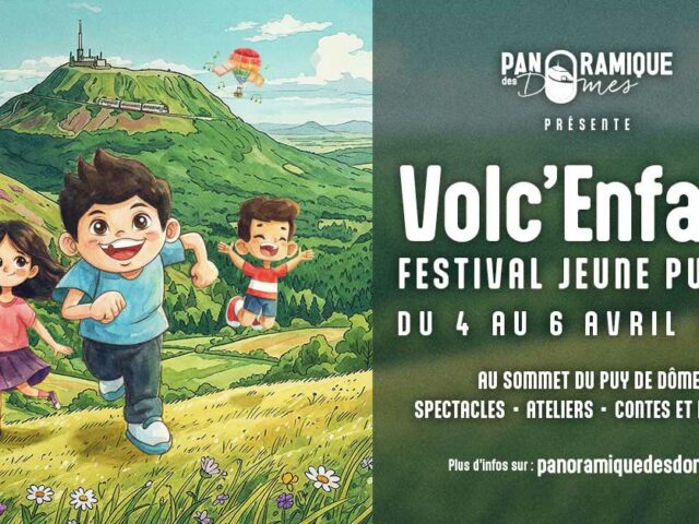 enfants qui courent vers animations au sommet du puy de Dôme, avec vue panoramique sur les volcans d’Auvergne.